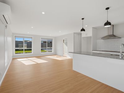 50a & 50b Deavan Drive , Shorewell Park