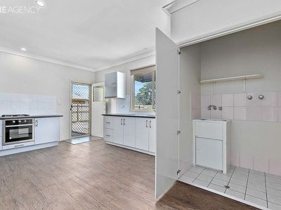 10 Senorita Parade, Urangan