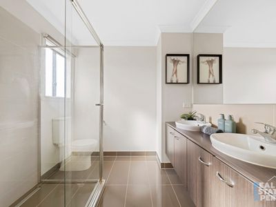 40 Pyrenees Road, Clyde