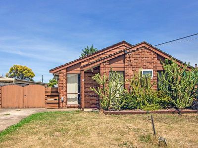 12 Hampton Court, Hoppers Crossing