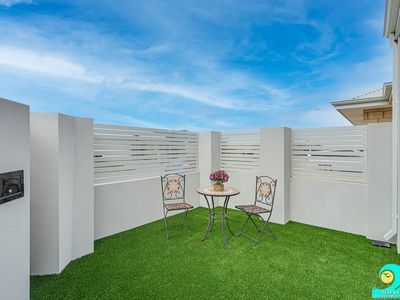 5 Chrysler Approach, Yanchep