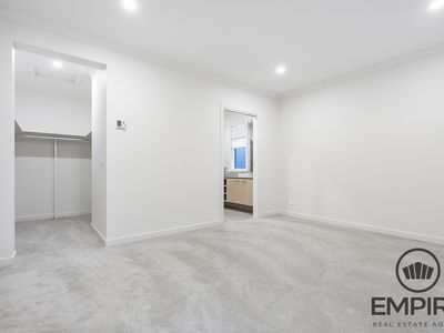 142 Yeungroon Boulevard, Clyde North