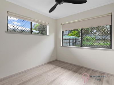 4 Mount Close, Edmonton