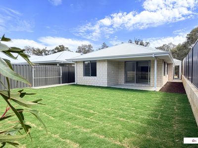 380 Lake Valley Drive, Lakelands