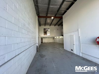 2 / 88 Logan Road, Woolloongabba