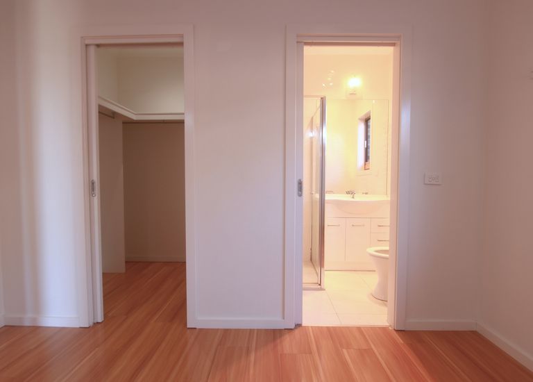 2A  Hunsford Avenue, Notting Hill