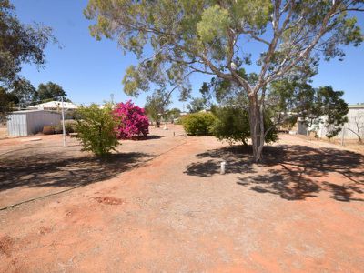 84 Cassowary Street, Longreach
