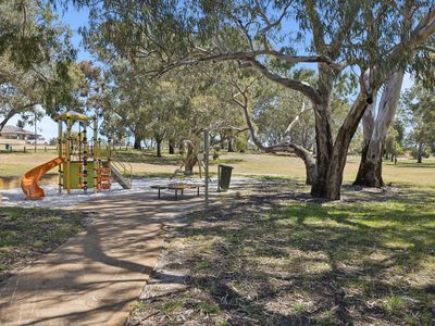 5 Sanford Court, Lockridge