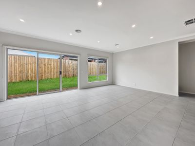 6 Crowlands CIRCUIT, Eynesbury