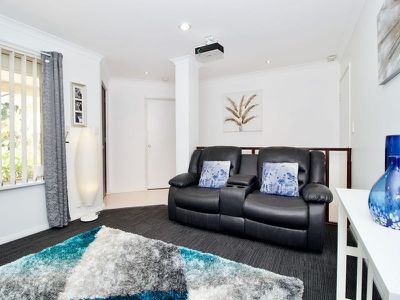 28 Round Hill Drive , Port Kennedy