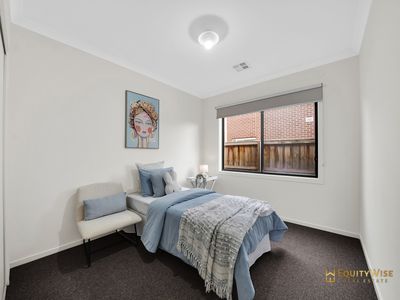 7 Honeycomb Avenue, Manor Lakes