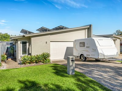 1 / 28 Armani Avenue, Pimpama