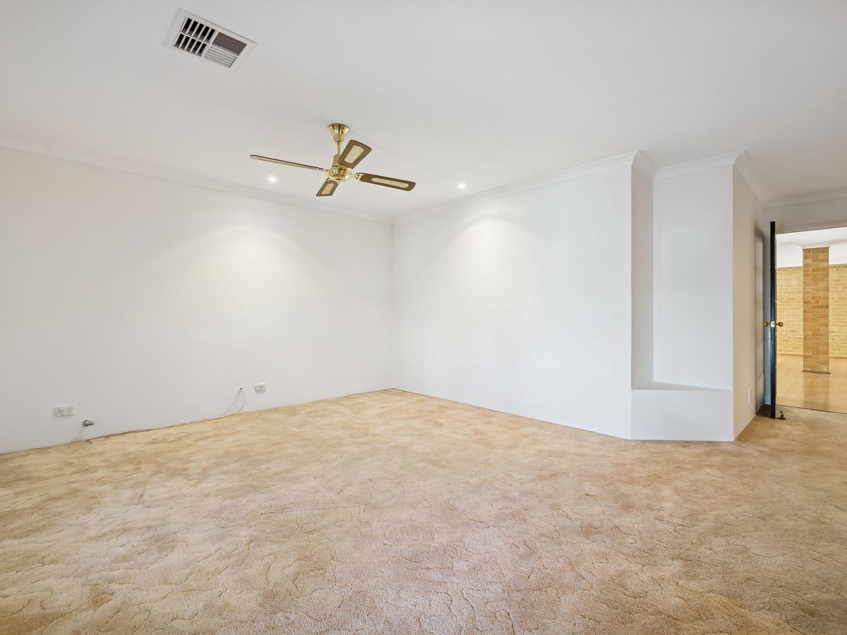 56 Camarino Drive, Woodvale