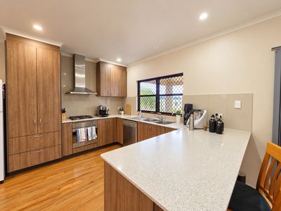 54 Dalziel Avenue, Atherton