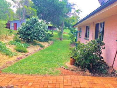 73 Burtons Road, Kingaroy