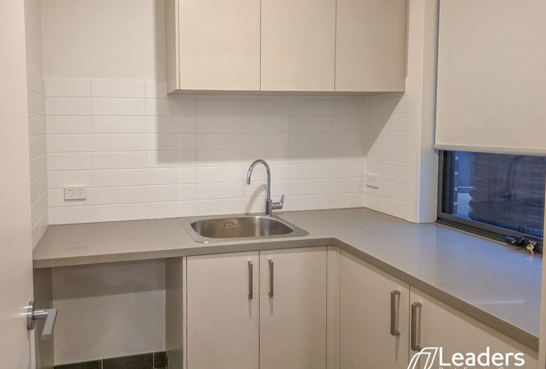 1 / 5 BRUCE STREET, Mount Waverley