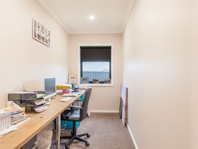 190 Forest Dr, Thurgoona