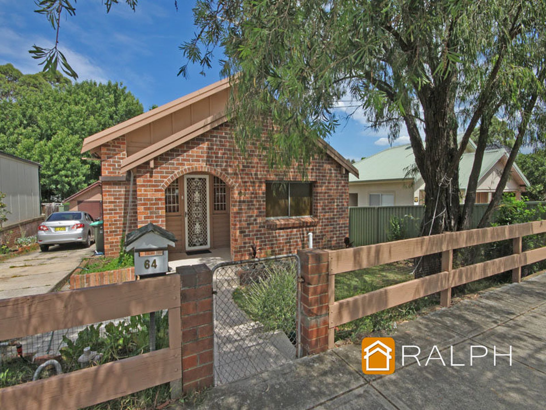 64 Canarys Road, Roselands