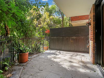17 / 150 Wigram Road, Forest Lodge