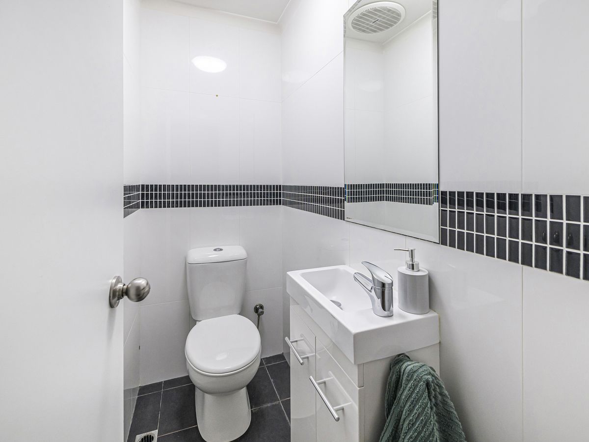 10 Little Shenton Lane, Northbridge