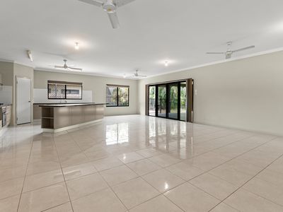 18 Honeyeater Loop, Djugun