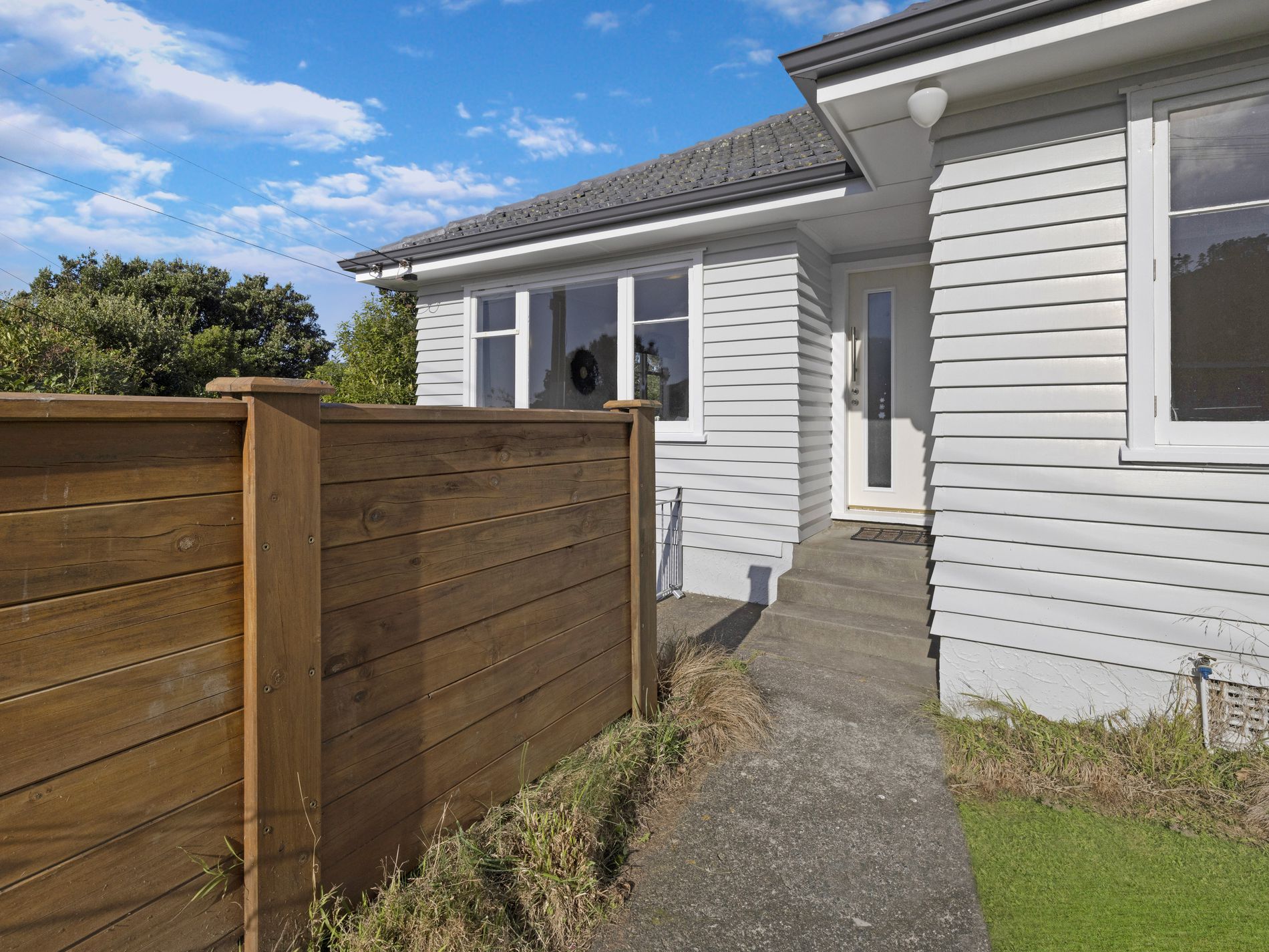 9 Woodstock Terrace, Tawa