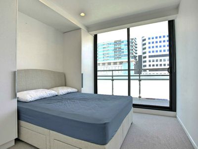 608 / 52 Park Street, South Melbourne