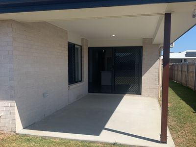 2 / 12 Coolamon Court, Urraween