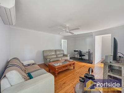 4 Poilus Parade, Tanilba Bay