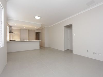4 / 58 Central Avenue, Redcliffe