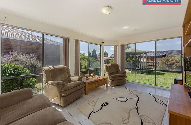 42 Reardon Crescent, Roxburgh Park