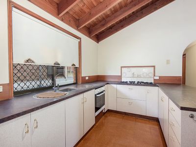 36 Blenheim Crescent, Yamanto