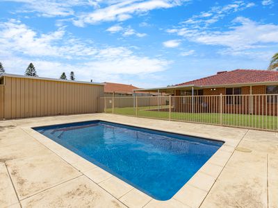 11 Orleans Drive, Port Kennedy