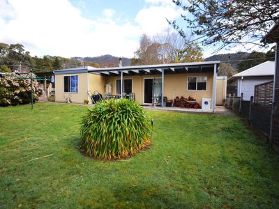 4 Dederang Road , Tawonga South