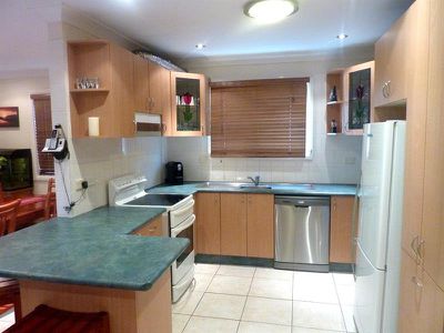 14 Stoney Creek Rd, Beverly Hills
