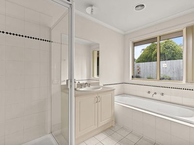1 Rembrandt Court, Bundoora