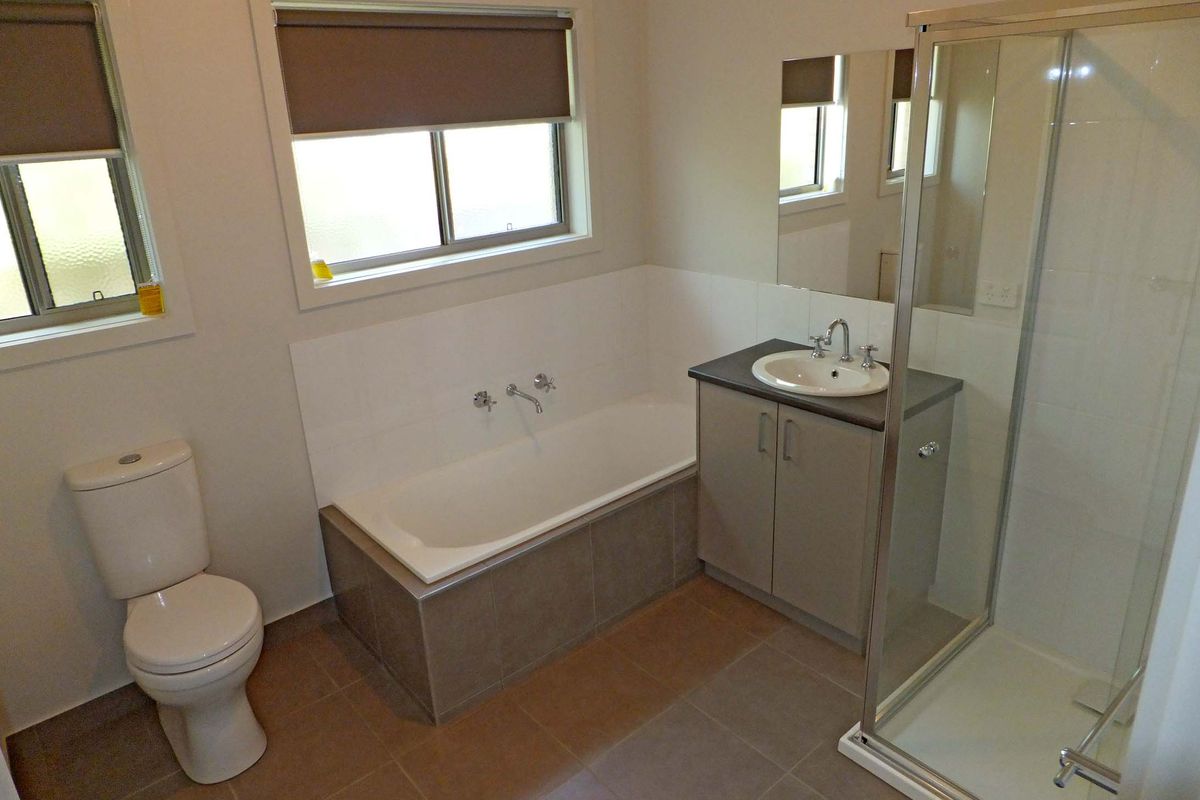 2 / 6 Tweddle Street, Kyabram