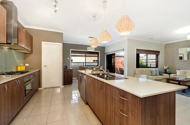 15 Hampton Street, Craigieburn