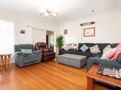 19 CUMMINGS STREET, Wodonga