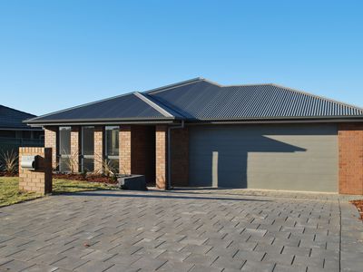17 Eddy Court, Dubbo