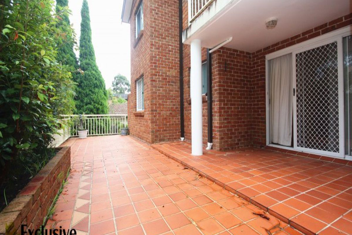 16-18 Bellbrook Avenue, Hornsby
