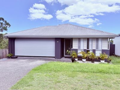 10 Rise Circuit, Pacific Pines