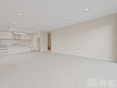 2 / 8 Landhill Court, Hallam