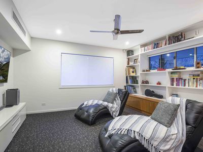 56 Blue Hills Drive, Bunya