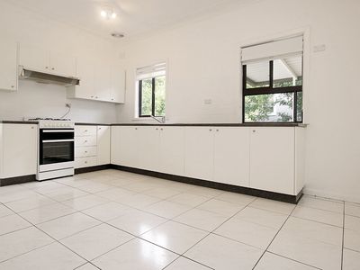 6 Harcourt Avenue, East Hills