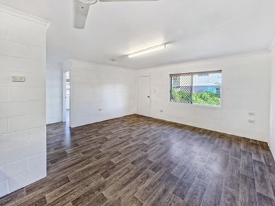 1 / 13 Armstrong Street, Atherton