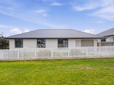 2 / 43 Adelaide Street, George Town