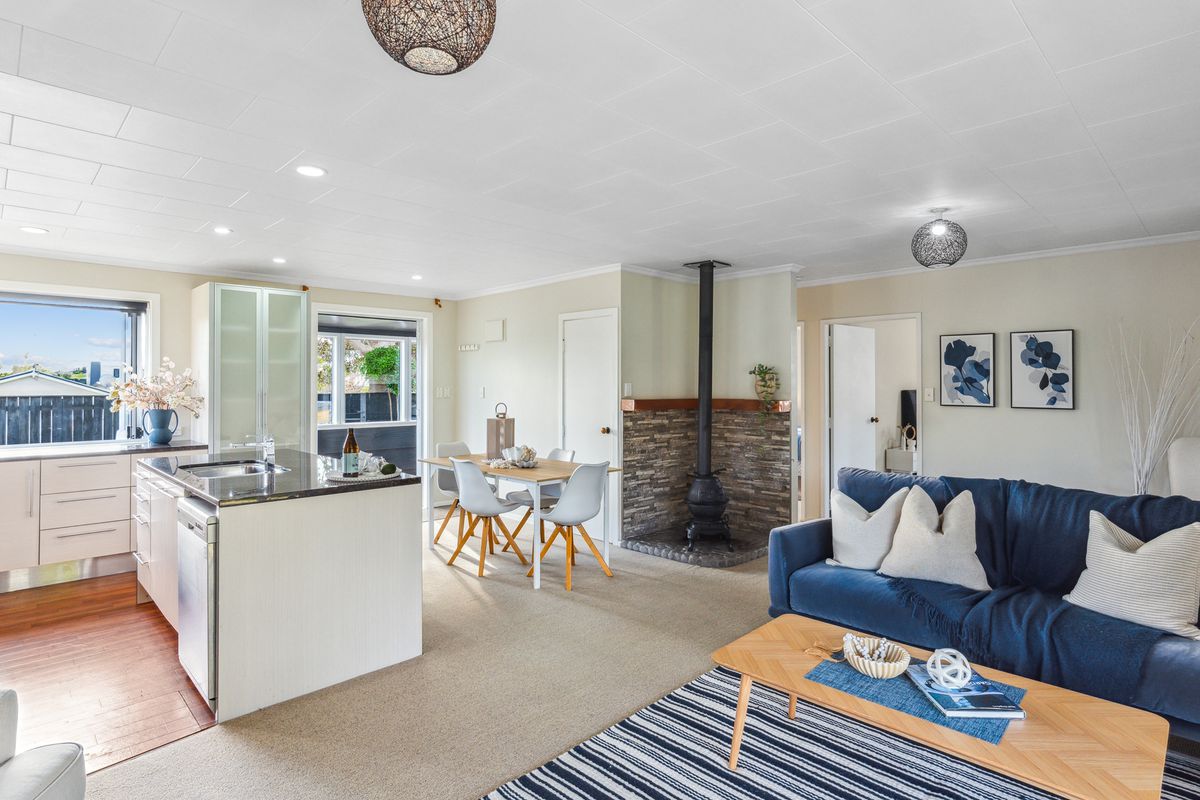12 Hicks Crescent, Waikanae Beach
