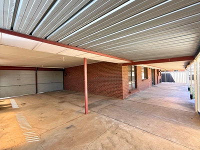 7 Rochester Drive, Salisbury Heights