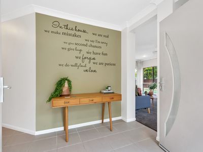 14 Sandover Close, Bentley Park
